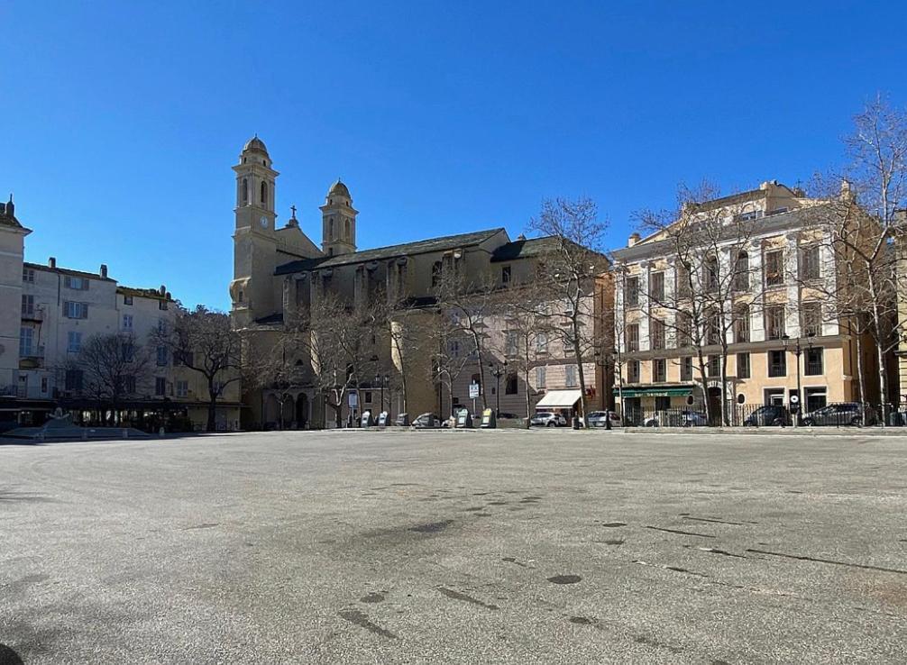 Апартаменты Pepite Bastiaise Place Du Marche Бастия Экстерьер фото